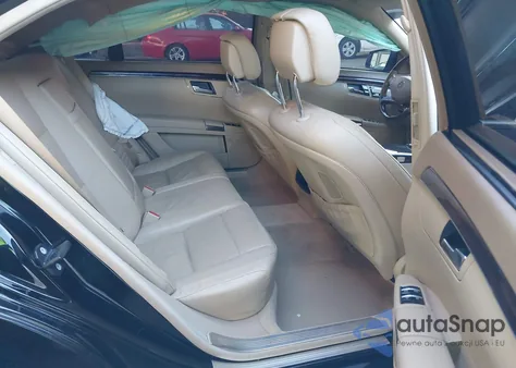 2012 Mercedes-Benz S 550 4Matic z USA, uszkodzony, nr VIN WDDNG9EB3CA433879